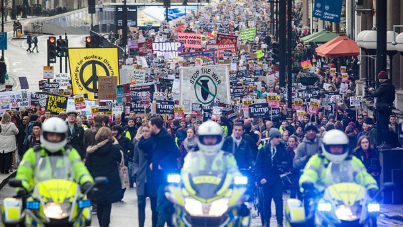 Лондон против Трампа: многотысячные митинги в сердце Великобритании