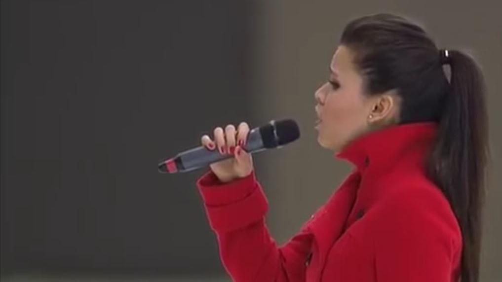 Россиянку освистали из-за неудачного исполнения гимна своей страны: видео