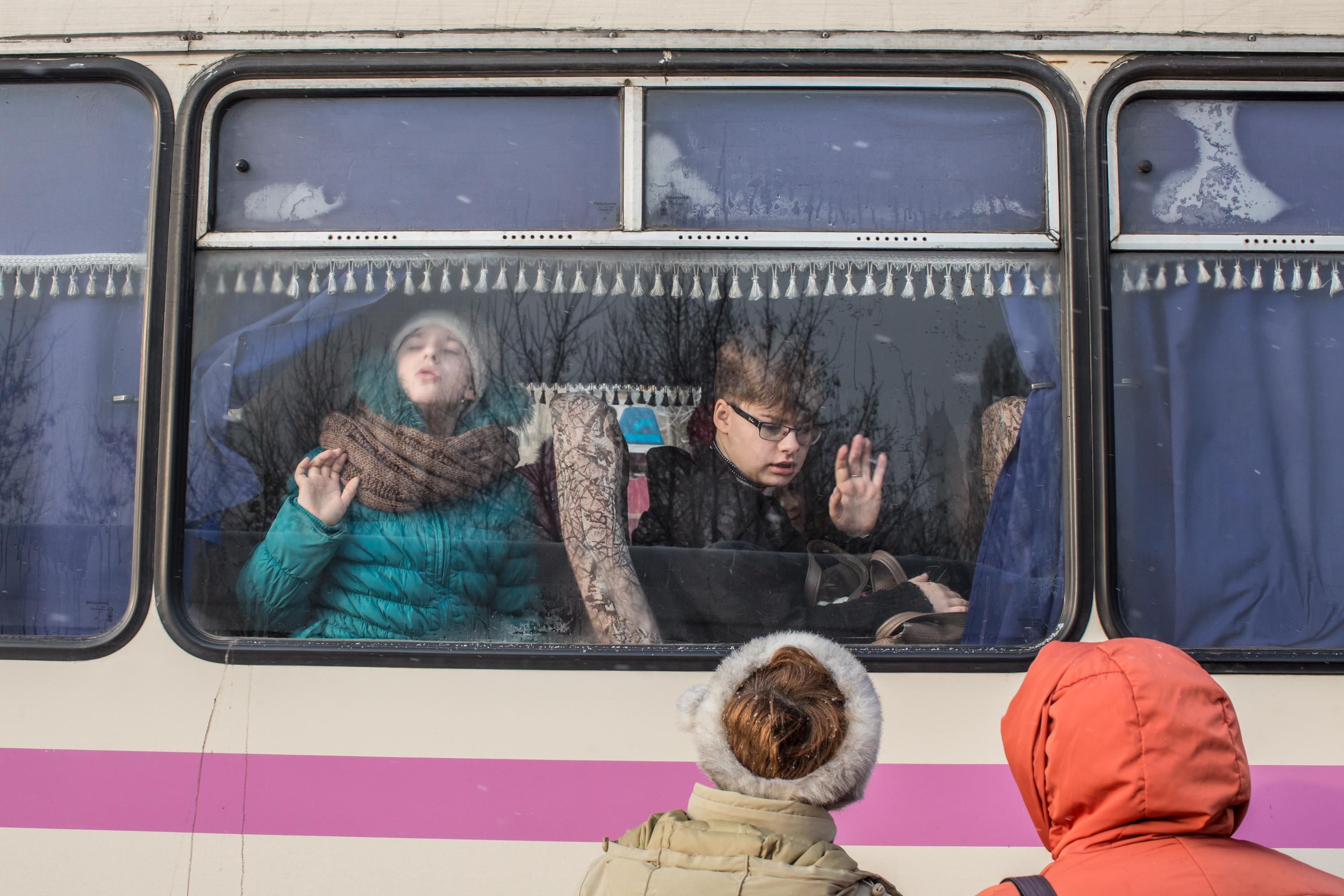 В Авдіївці відновлюють навчання у школах