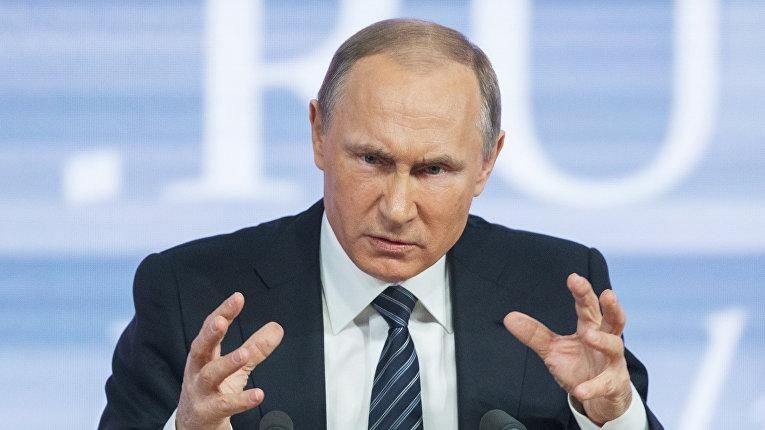 У Путіна образилися на слова американського журналіста, вимагають вибачення