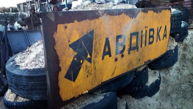 Женщина умерла в соседнем окне, – раненый британский фотограф об обстреле Авдеевки Женщина умерла в соседнем окне, – раненый британский фотограф об обстреле Авдеевки