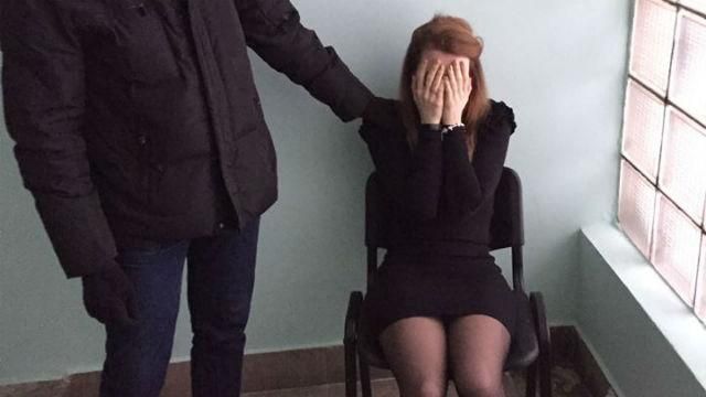 Высокопоставленная чиновница погорела на взятке Высокопоставленная чиновница погорела на взятке