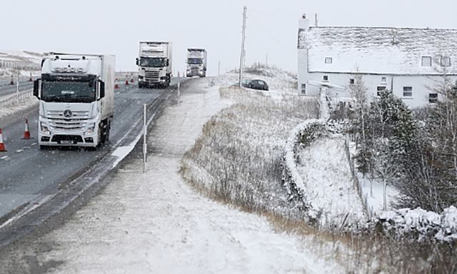 В Киев снова запретили въезжать грузовикам