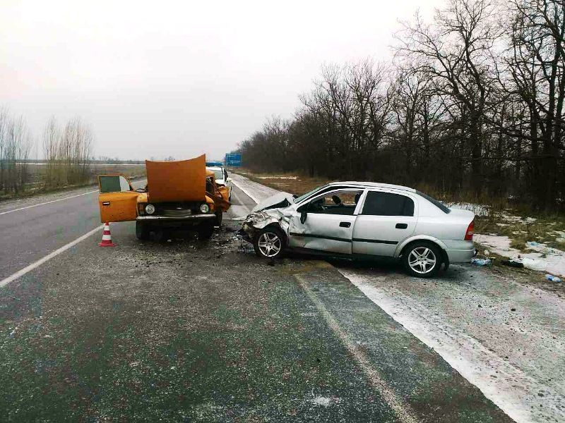 Смертельне зіткнення авто на Миколаївщині: з’явились фото Смертельне зіткнення авто на Миколаївщині: з’явились фото
