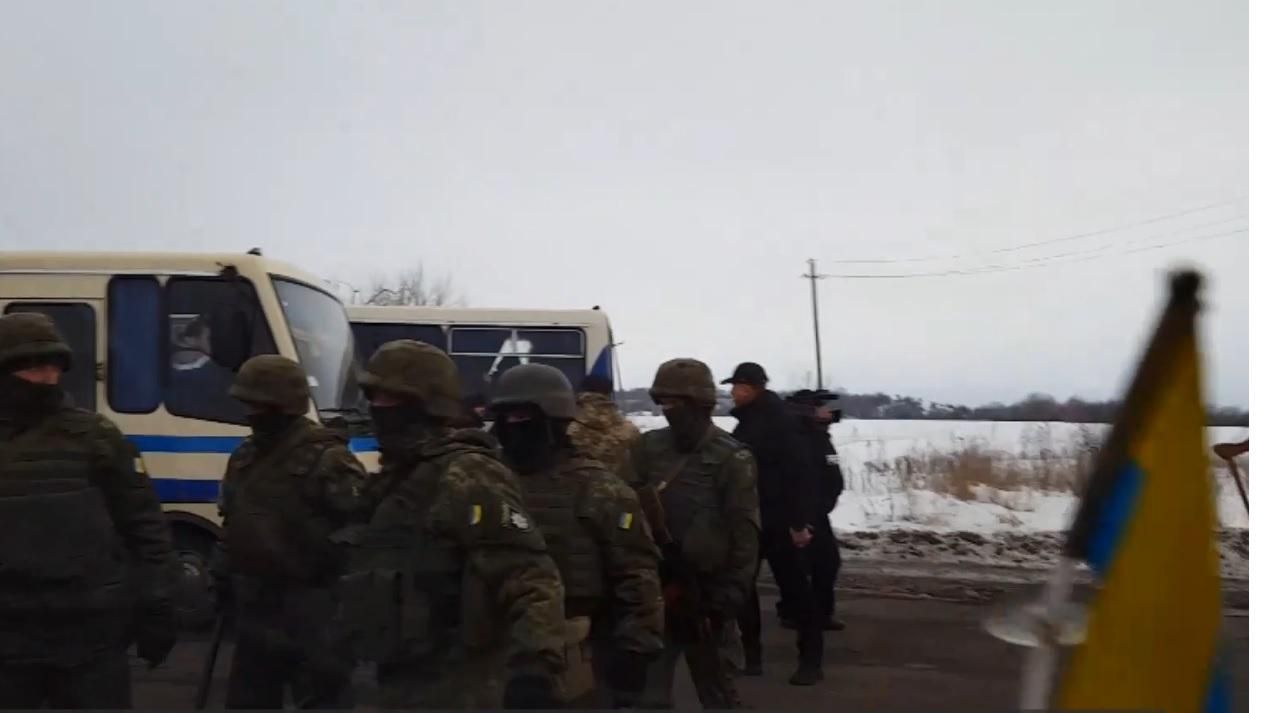 Появилось новое подтверждение жестокой драки между активистами торговой блокады Появилось новое подтверждение жестокой драки между активистами торговой блокады