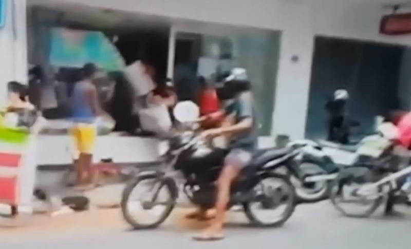 Забастовка копов в Бразилии: массовые жертвы в результате бандитского беспредела
Забастовка копов в Бразилии: массовые жертвы в результате бандитского беспредела