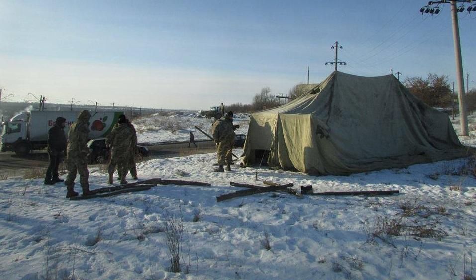 Торгова блокада Донбасу: активісти посилили позиції біля Бахмута