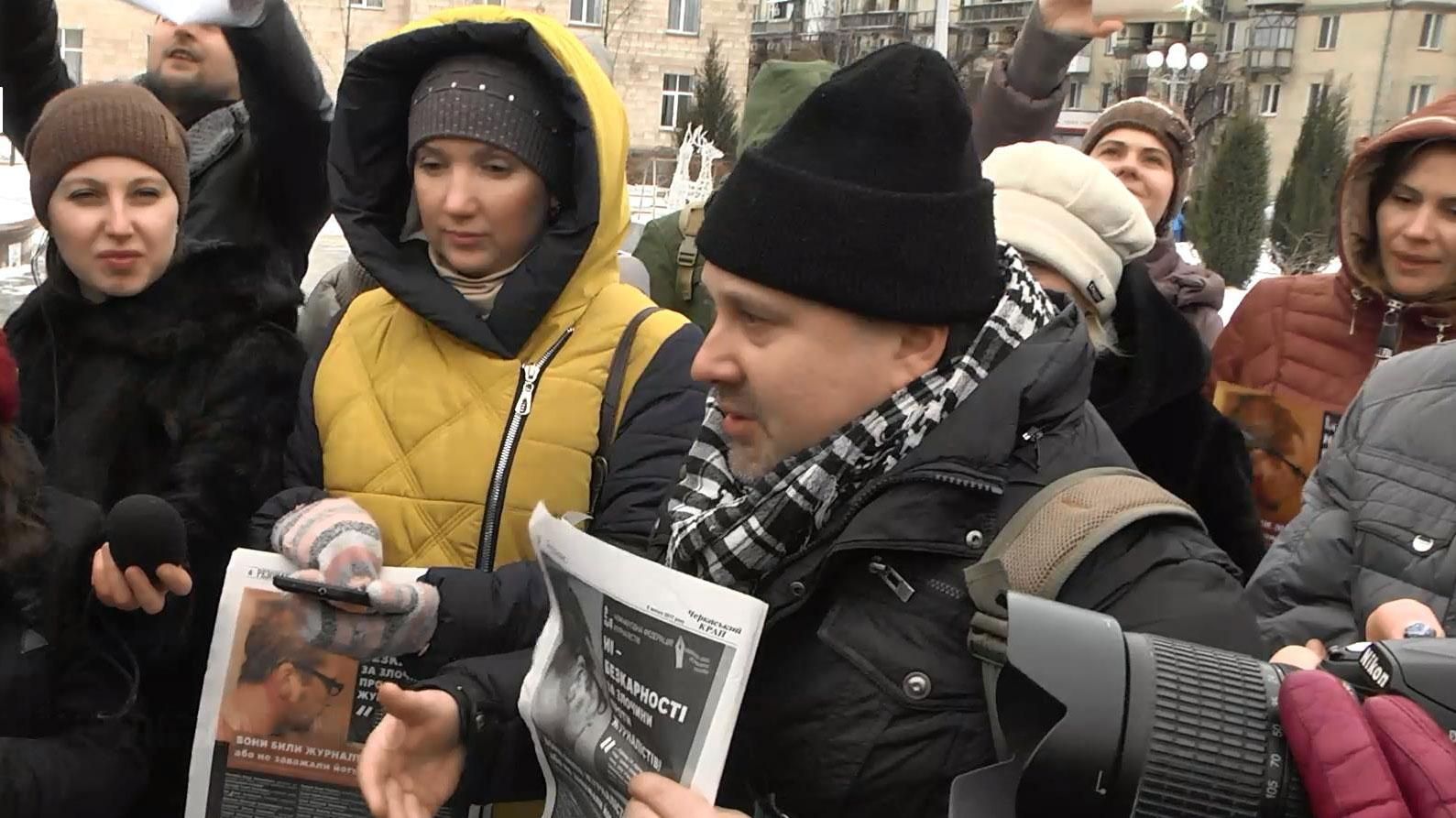 Журналісти вимагають покарати винних у побитті колег Журналісти вимагають покарати винних у побитті колег