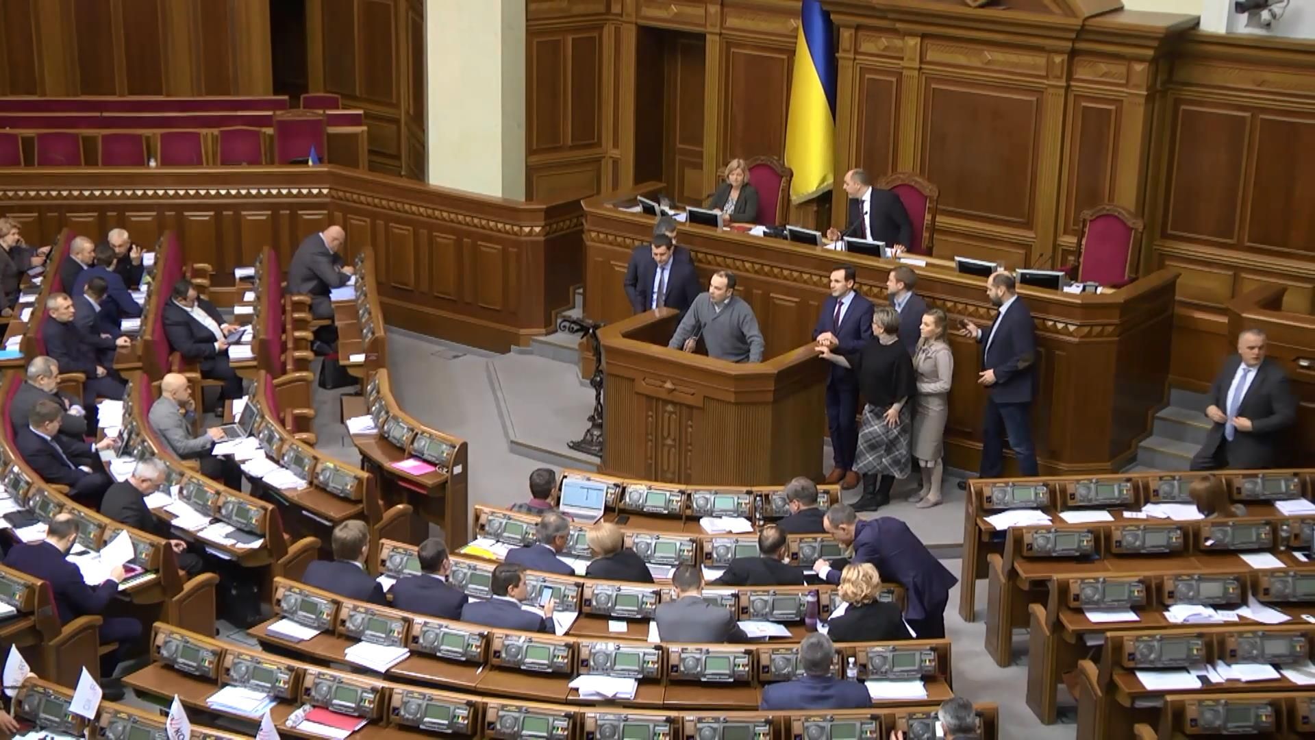 Закон об оккупации Донбасса: что предлагают депутаты