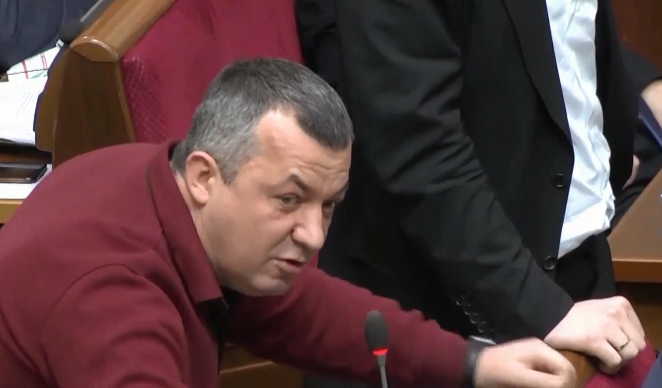 Мельничук рассказал, где научился "бить в морду" Мельничук рассказал, где научился "бить в морду"