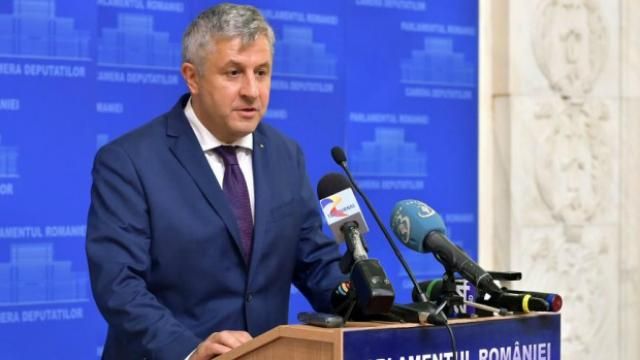 Після масових протестів румунський міністр подав у відставку