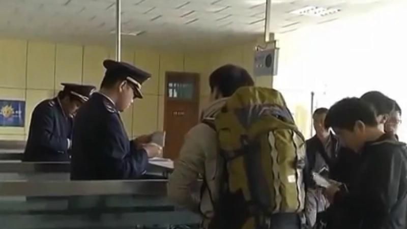 Китай усилил контроль на границах и ввел новые методы проверки личности
Китай усилил контроль на границах и ввел новые методы проверки личности