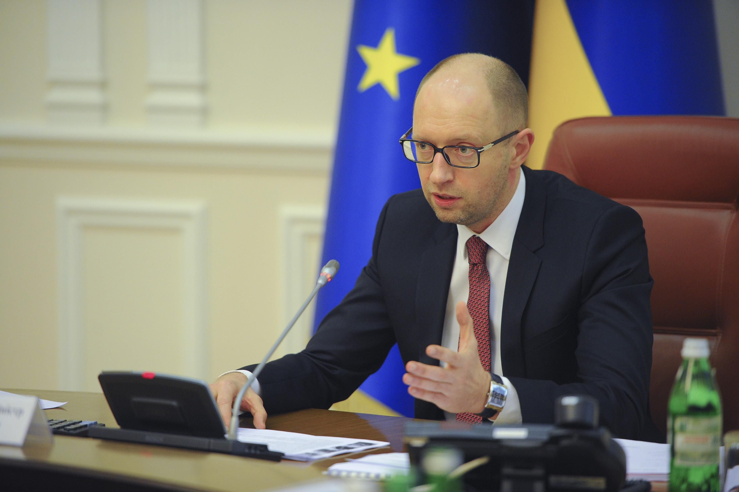 Яценюк і НФ звернуться до прем'єр-міністра щодо фінансування будівництва державного кордону Яценюк і НФ звернуться до прем'єр-міністра щодо фінансування будівництва державного кордону