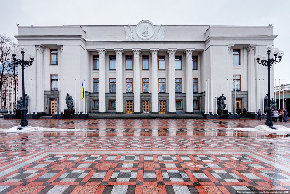 В Раде воняло горелым