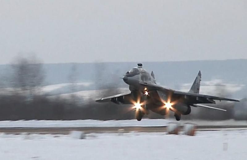 Как украинские пилоты истребителей тренируются на Закарпатье Как украинские пилоты истребителей тренируются на Закарпатье