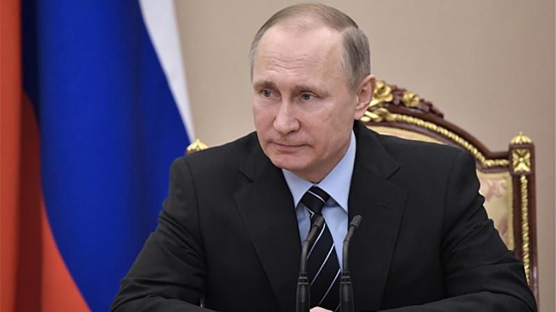 Путин с Совбезом РФ обсудил конфликт на Донбассе