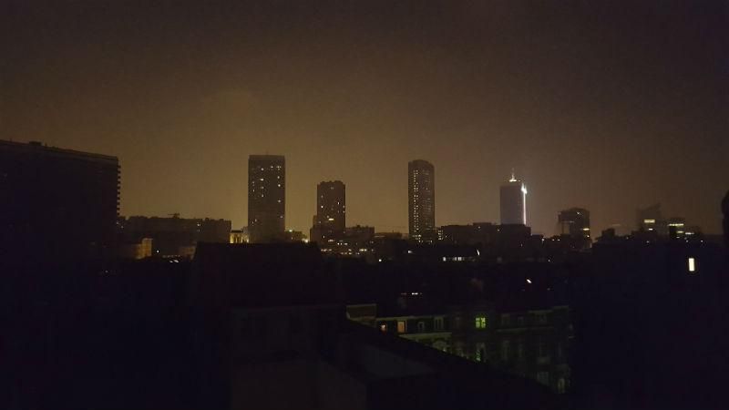 Столица ЕС погрузились в кромешную тьму: фотофакт Столица ЕС погрузились в кромешную тьму: фотофакт