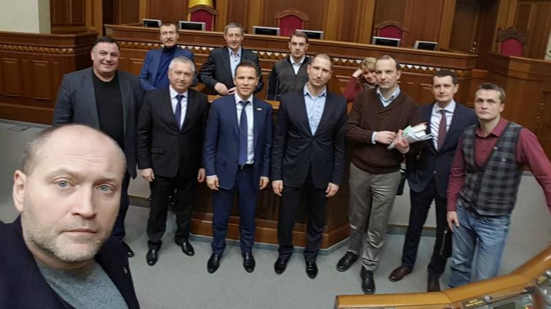 Фотофакт: Після обіду в Раді залишилось всього 18 депутатів Фотофакт: Після обіду в Раді залишилось всього 18 депутатів