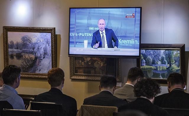 Россияне все меньше верят своему телевидению – опрос