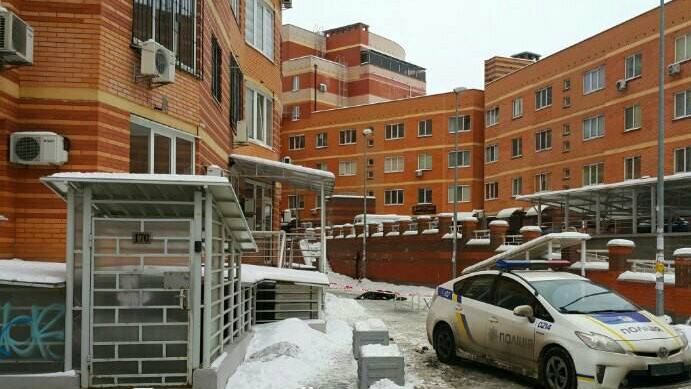 Журналісти оприлюднили версії київської трагедії з загиблою жінкою та її дитиною Журналісти оприлюднили версії київської трагедії з загиблою жінкою та її дитиною