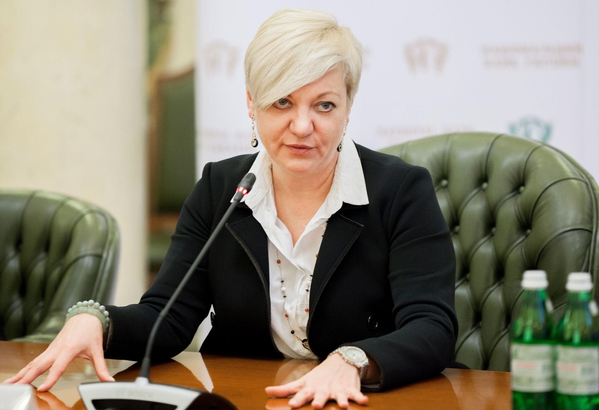 Гонтарева помогла россиянам забрать деньги из Платинум Банка, – СМИ