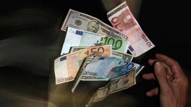Курс валют на 14 лютого: долар і євро дещо впали Курс валют на 14 лютого: долар і євро дещо впали