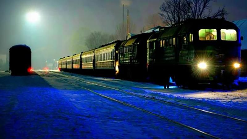 Потяг переїхав чоловіка у Києві (18+)