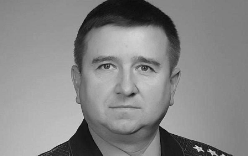 Порошенко посмертно нагородив легендарного генерала Воробйова орденом

