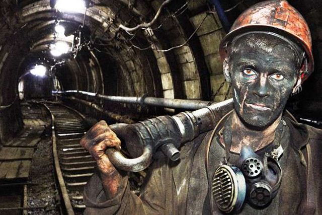 Россия активно вербует в ряды террористов безработных жителей Донбасса Россия активно вербует в ряды террористов безработных жителей Донбасса