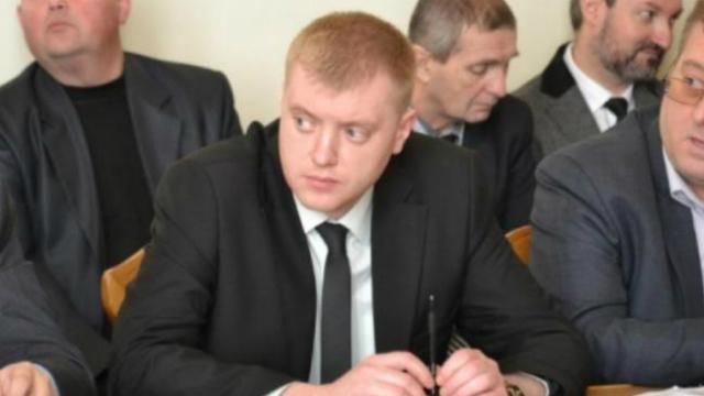 Стало відомо, хто зайшов в Раду замість покійного нардепа від "Народного фронту" Стало відомо, хто зайшов в Раду замість покійного нардепа від "Народного фронту"