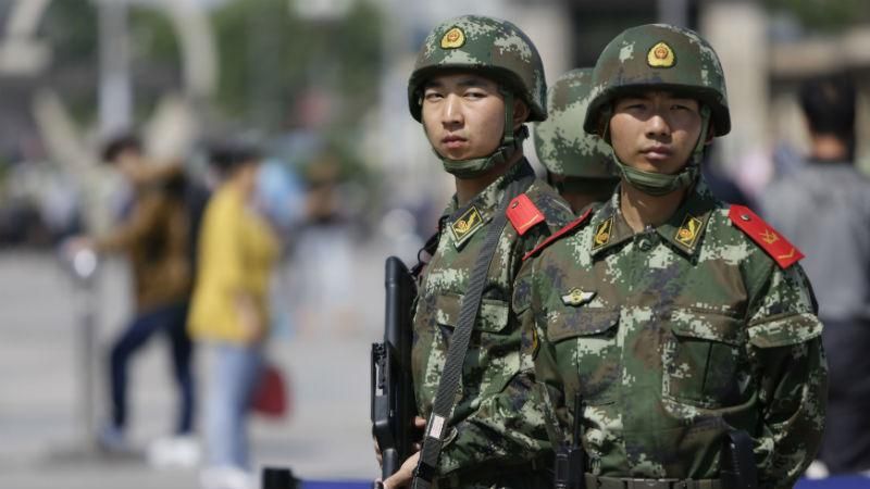Китай відправив армію на кордон через можливий військовий конфлікт