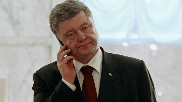 Порошенко вперше поговорив з новим держсекретарем США: з’явились деталі розмови Порошенко вперше поговорив з новим держсекретарем США: з’явились деталі розмови