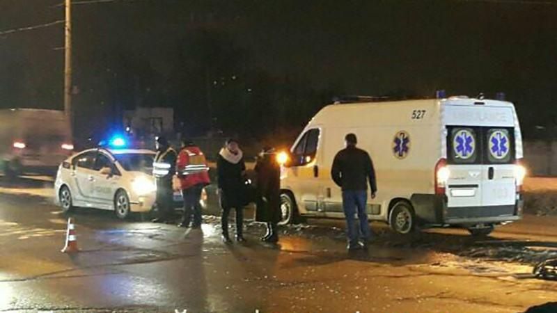 Страшна аварія у Києві: водій помер упродовж хвилини Страшна аварія у Києві: водій помер упродовж хвилини