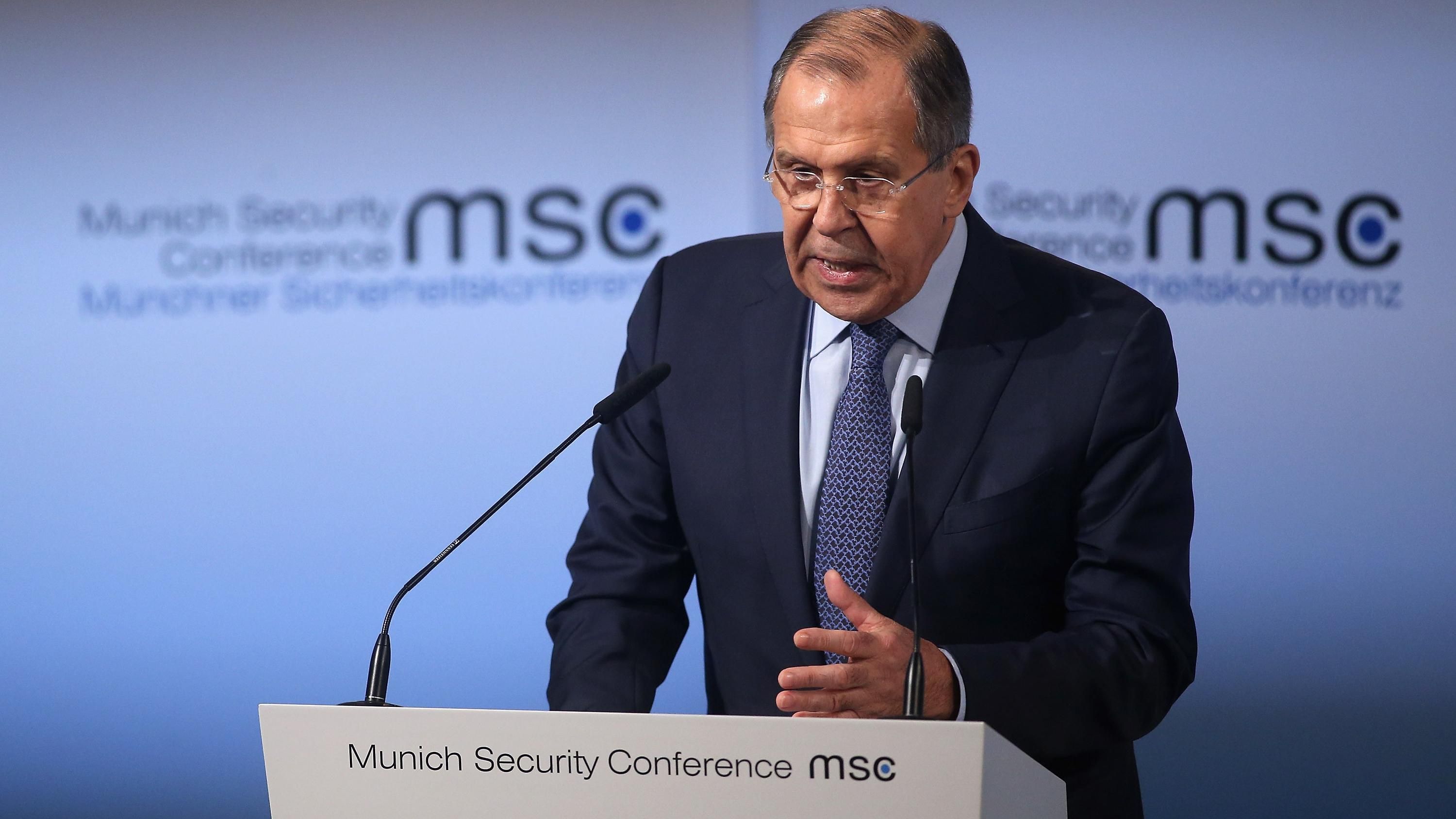 Лавров считает, что Украина должна договариваться с террористами Донбасса Лавров считает, что Украина должна договариваться с террористами Донбасса