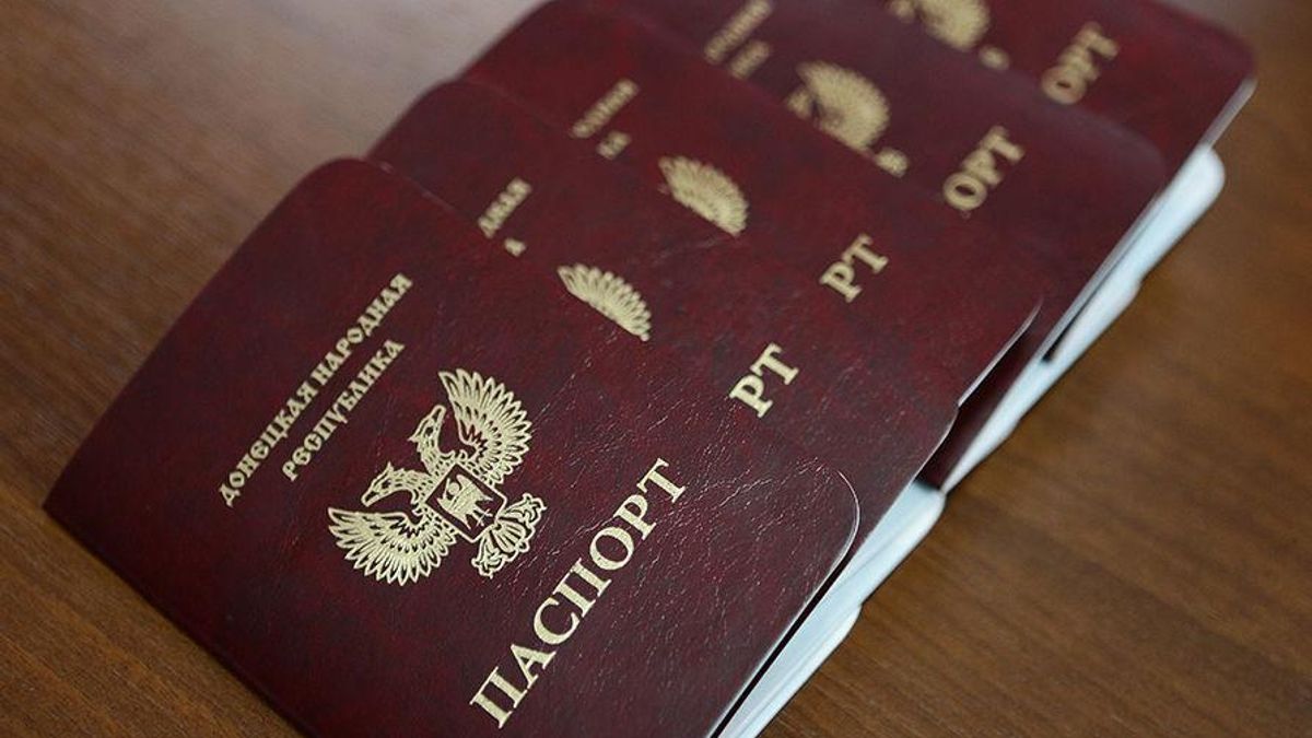 Россия признала паспорта "ДНР" и "ЛНР" Россия признала паспорта "ДНР" и "ЛНР"