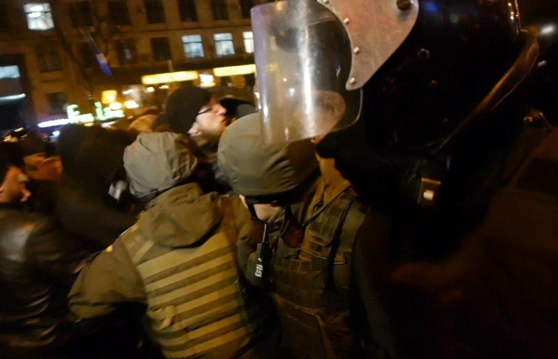 Сутички на Європейські площі: затримані активісти та командир батальйону ОУН

