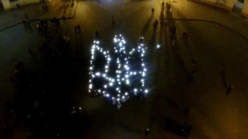 Одесити у флешмобі згадали полеглих Героїв Майдану Одесити у флешмобі згадали полеглих Героїв Майдану