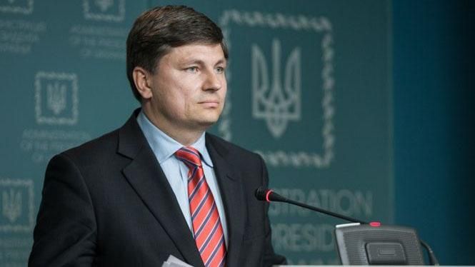 У Порошенка засудили скандальну пропозицію Артеменка по Криму У Порошенка засудили скандальну пропозицію Артеменка по Криму