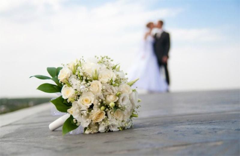 Весілля на самоті: бізнес-аналітик з Великобританії вирішила вийти заміж за саму себе
