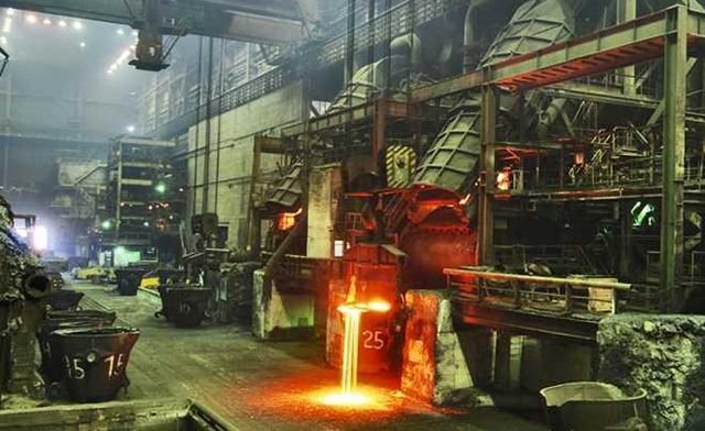 Два крупных завода остановили работу на Донбассе Два крупных завода остановили работу на Донбассе