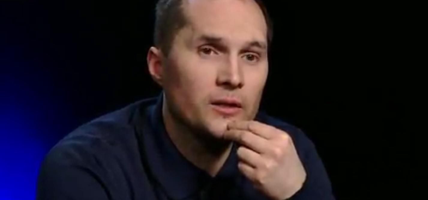 Порошенко ночью заходит в Facebook и заставляет себя страдать, – Бутусов Порошенко ночью заходит в Facebook и заставляет себя страдать, – Бутусов