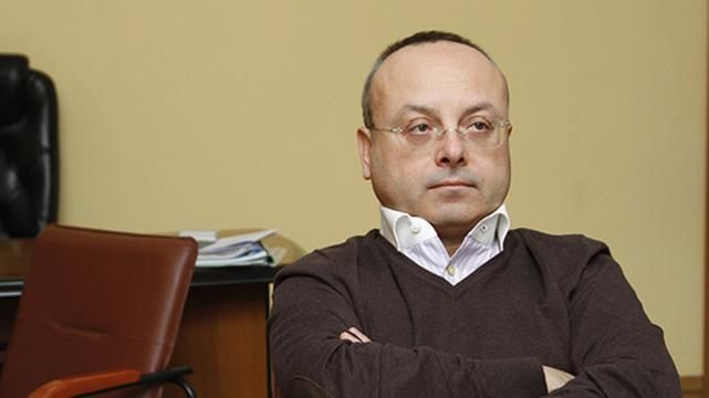 Підозрюваний у хабарництві високопосадовець подав у відставку Підозрюваний у хабарництві високопосадовець подав у відставку