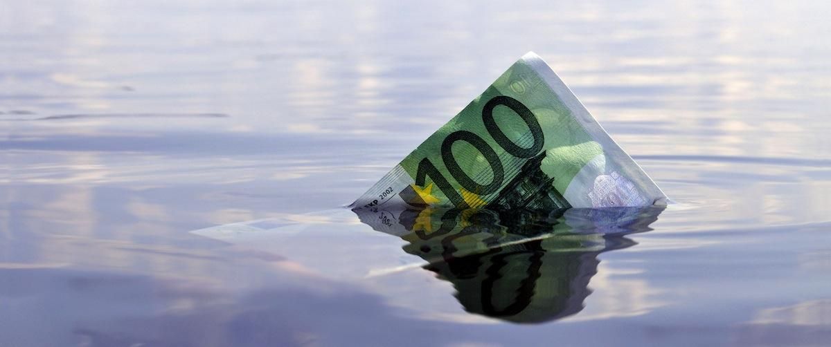 Наличные курсы валют 22 февраля: евро продолжает стремительно дешеветь Наличные курсы валют 22 февраля: евро продолжает стремительно дешеветь