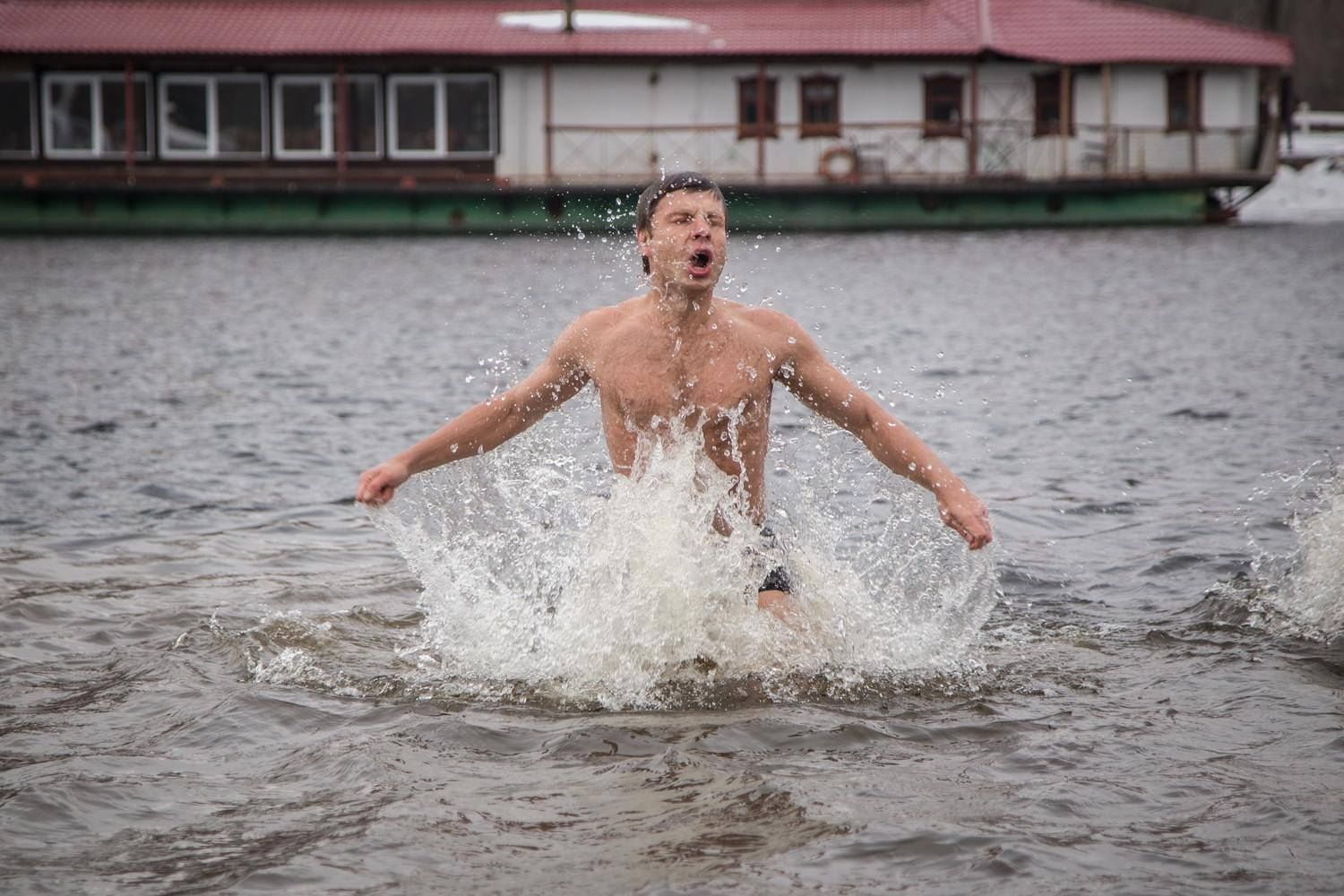 Гончаренко планировали облить кислотой и побить молотком Гончаренко планировали облить кислотой и побить молотком