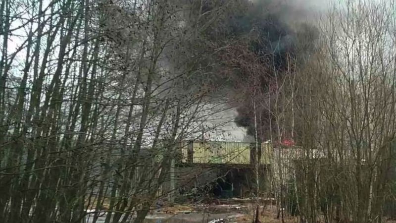 На заводе в Чехии прогремела серия взрывов: есть много пострадавших На заводе в Чехии прогремела серия взрывов: есть много пострадавших