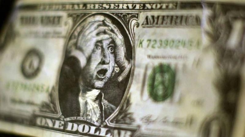 Курс валют на 24 февраля: доллар продолжает падать