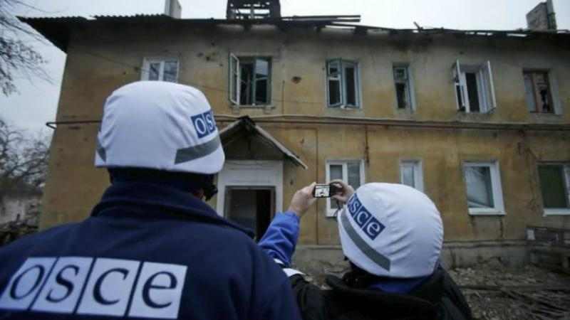 На блокпостах террористы требуют взятки