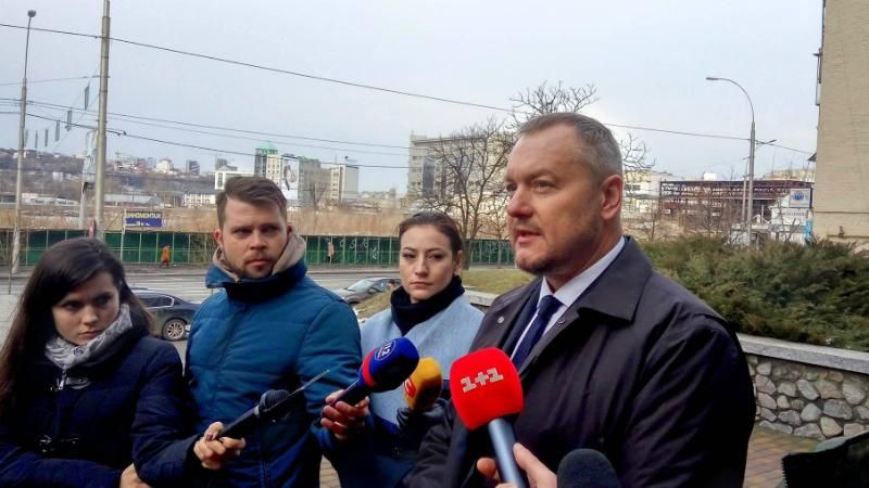 "Не дочекаєтесь!" – Артеменко прийшов на допит в ГПУ "Не дочекаєтесь!" – Артеменко прийшов на допит в ГПУ