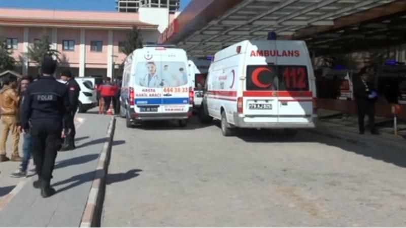 В Сирии террорист-смертник взорвал автомобиль: много жертв В Сирии террорист-смертник взорвал автомобиль: много жертв