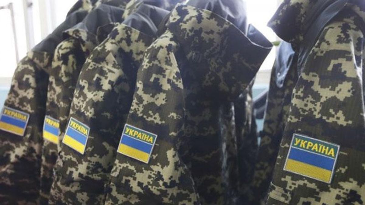 Волонтеры устроили демарш у Минобороны Волонтеры устроили демарш у Минобороны